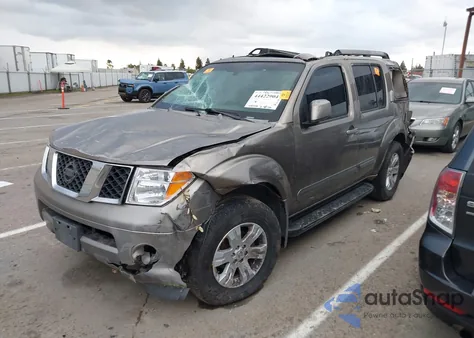 2005 Nissan Pathfinder Le z USA, uszkodzony, nr VIN 5N1AR18U85C757897